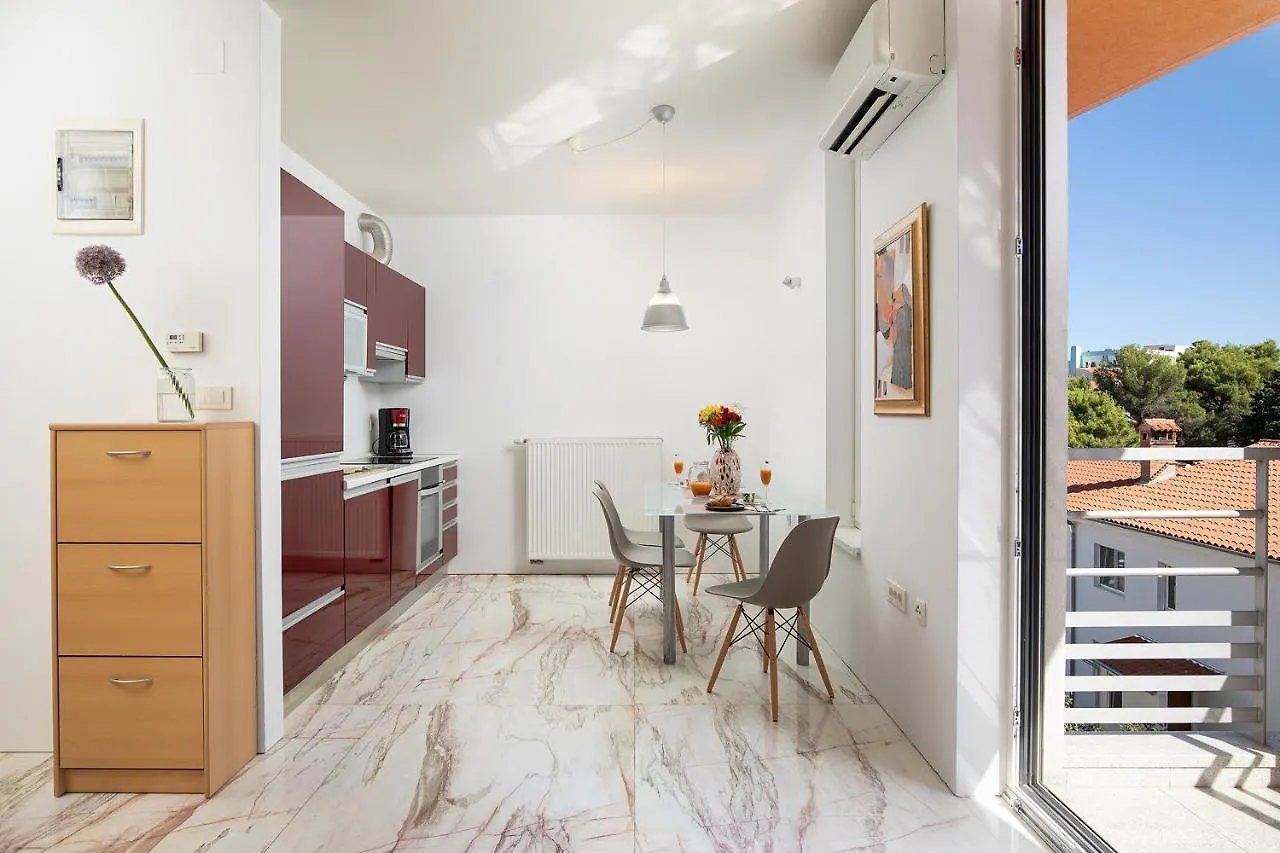 Apartment Seasoul Pula 0*,  Croatia